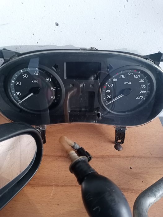 Рено Клио на части, Renault Clio