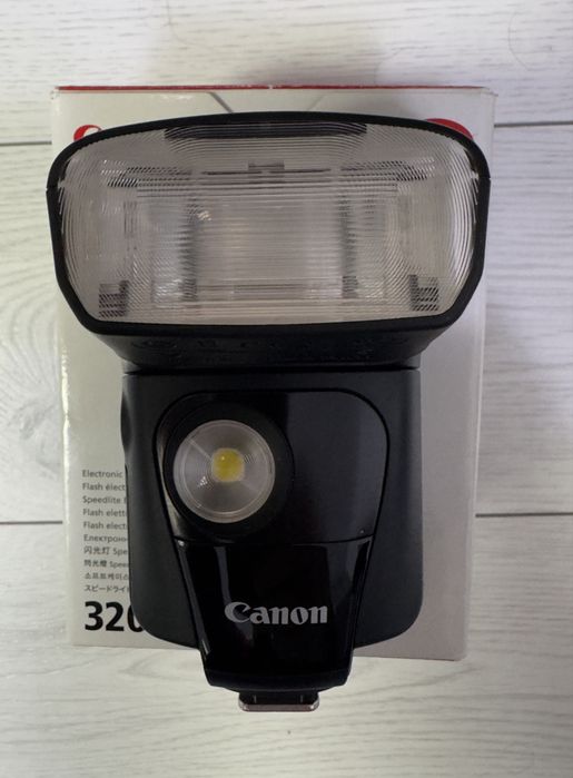 Blituri foto Canon Speedlite 320EX - Yongnuo YN-565 EX III impecabile folosite foarte rar in regim de hobby