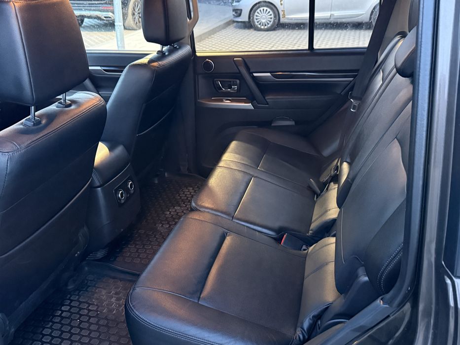 Mitsubishi Pajero 3.2 DID Instyle