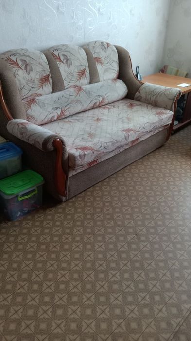 Продам диван и 2 кресла