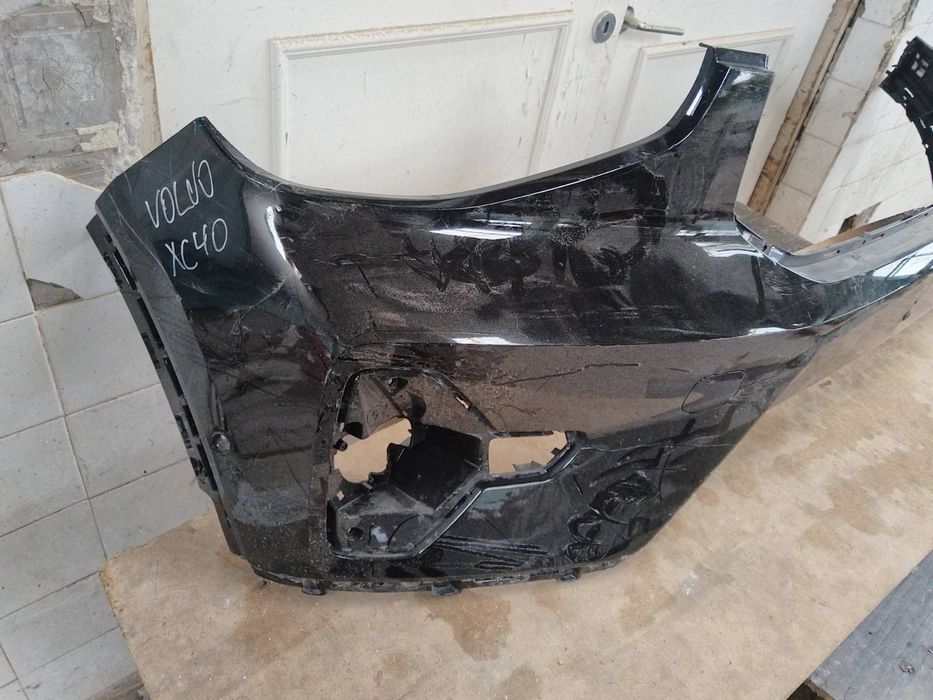 Оргинална предна броня за volvo xc40