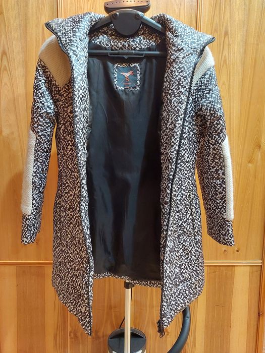 Продам  женский пуховик