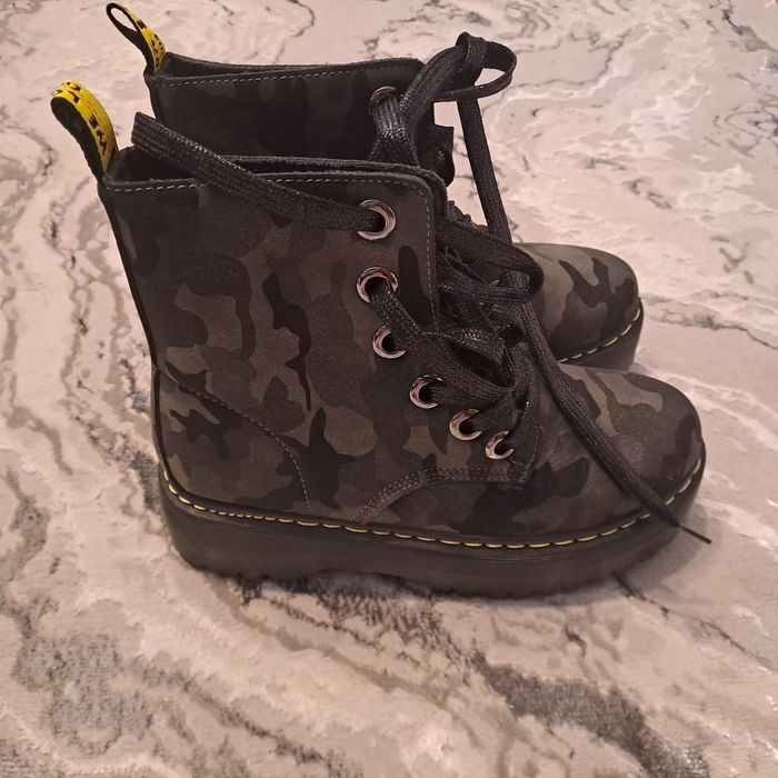 Зимни камуфлажни боти
