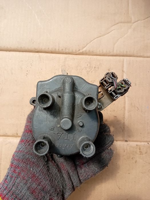 Трамблёр Toyota Carina E