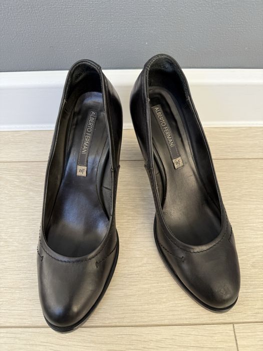 Продам туфли . Натуральная кожа