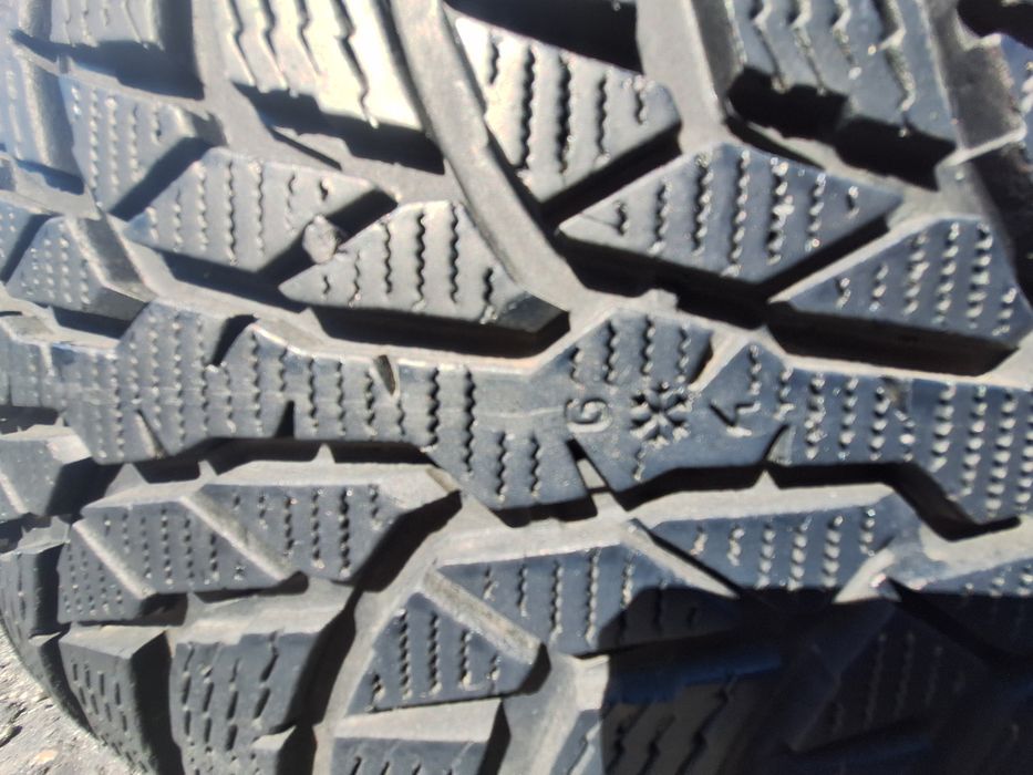 2, 4, 6 anvelope iarna 215/60r16 Nokian Montaj Gratuit