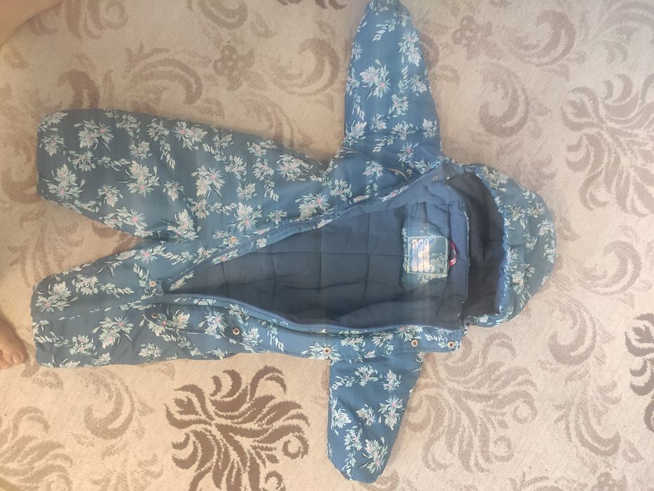 Продам детский комбинезон