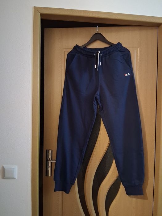 Pantaloni trening fila nou cu eticheta unisex