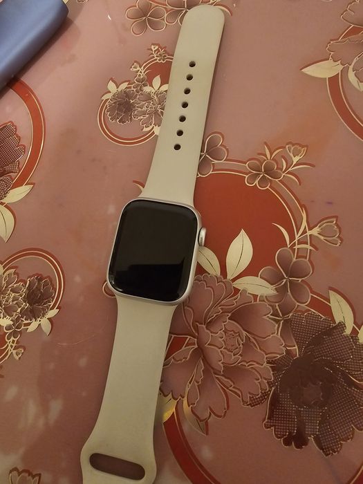 Apple Watch 9, GPS, Carcasa Starlight Aluminium 41mm, Starlight Sport Band - S/M