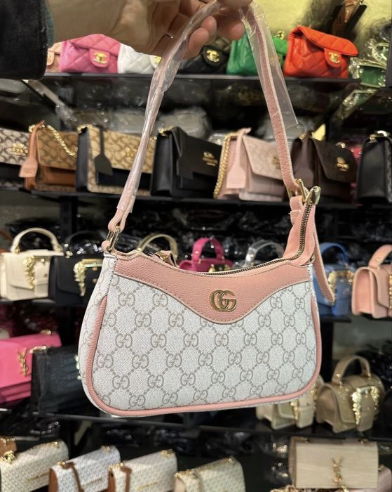 Дамска чанта LV, Prada, Guess, Dior, Pinko