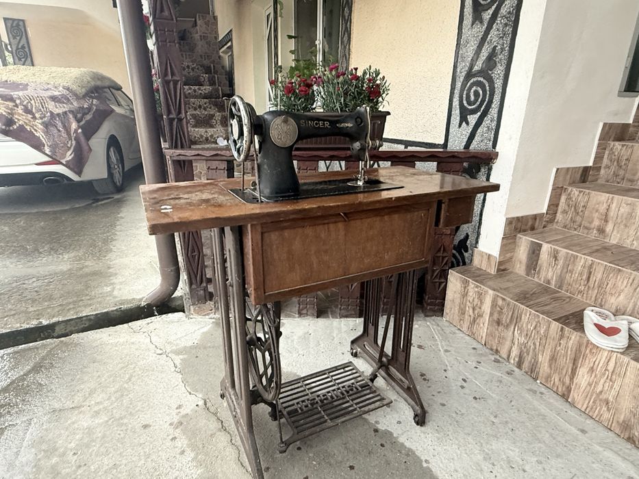 Mașină de cusut Singer