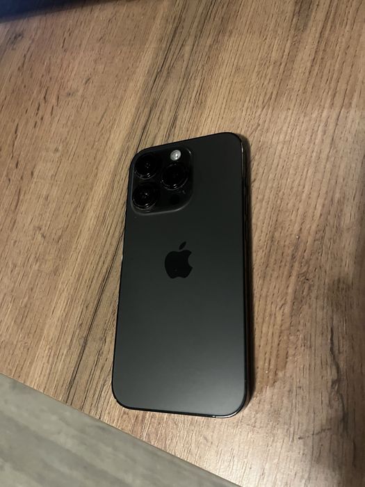 IPhone 14 pro продает.