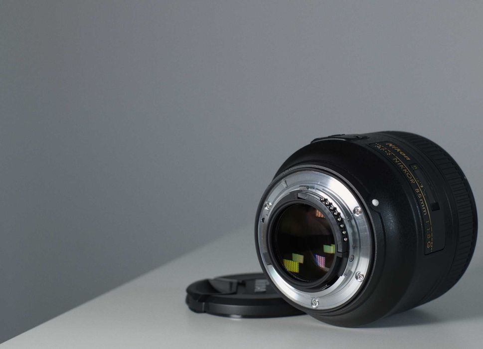 Obiectiv Nikon 85mm 1.8G ca nou, montura Nikon F