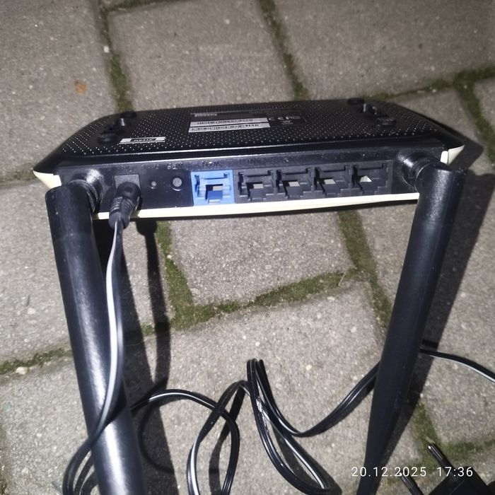 Продава се  запазен  рутер