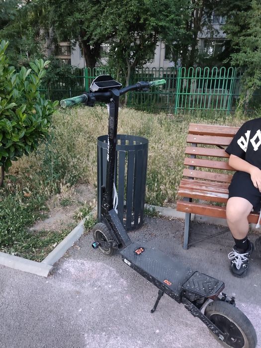 Kukirin g2 îl am de doua luni 750km reali îl vând deoarece vr sa îmi iau ceva mai puterninc
