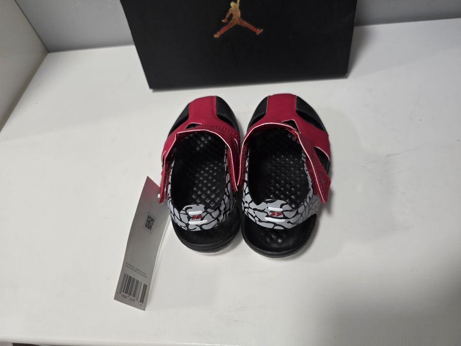 Детски сандали Jordan
