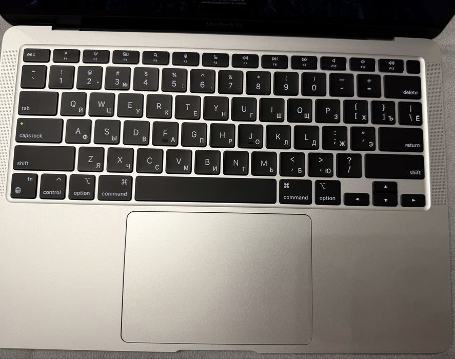 Продам Macbook air M1