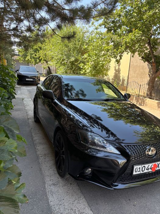 polniy privod lexus is 250 sotiladi