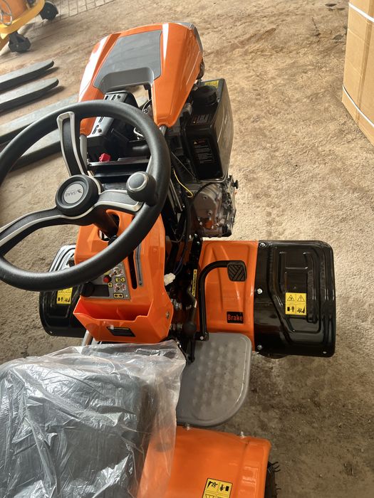 Mini traktor parniklar uchun