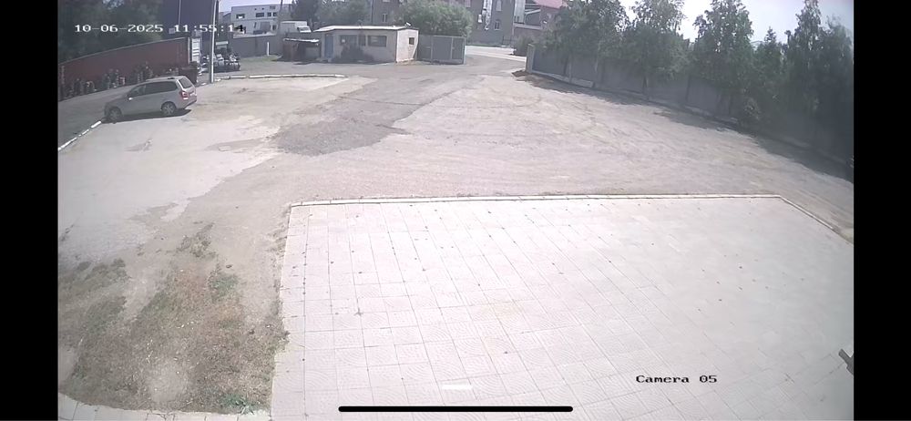 Сдается территория огорожена.