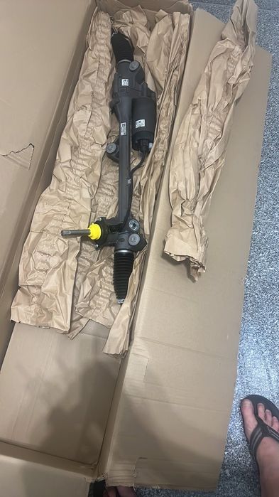 Електрическа рейка за Crafter MAN Bosch VW AG 2N1 423 061 R нова