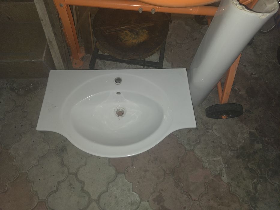 Vand chiuveta 80 cm pe 37[50] cu picior