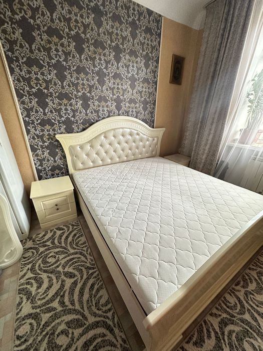 Кровать двуспальная