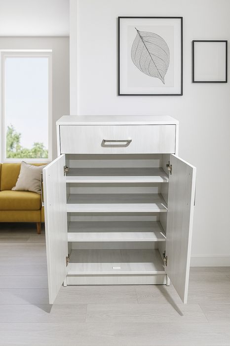 Kamod kiyimlar uchun shkaf obuvnitsa