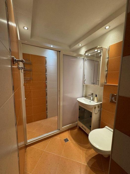 Дава се под наем Тристаен апартамент в София, Младост 1А - 68 кв.м за 698.19 € - Снимка #11