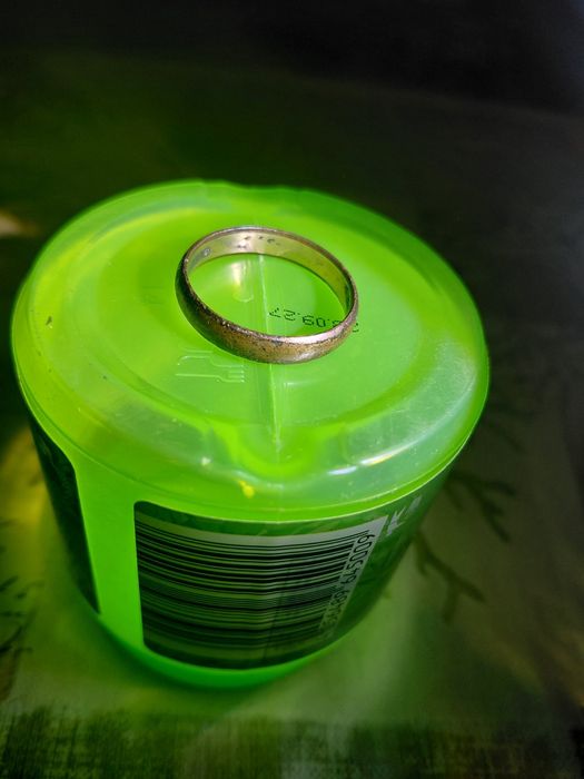 Продавам старинни пръстени и медальони