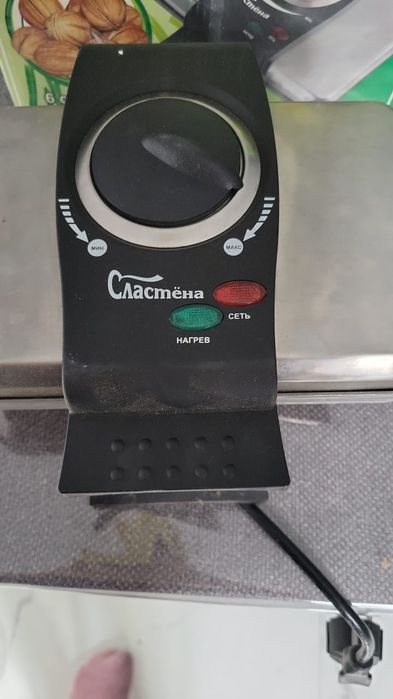 Мультипекарь, вафельница, орешницаа