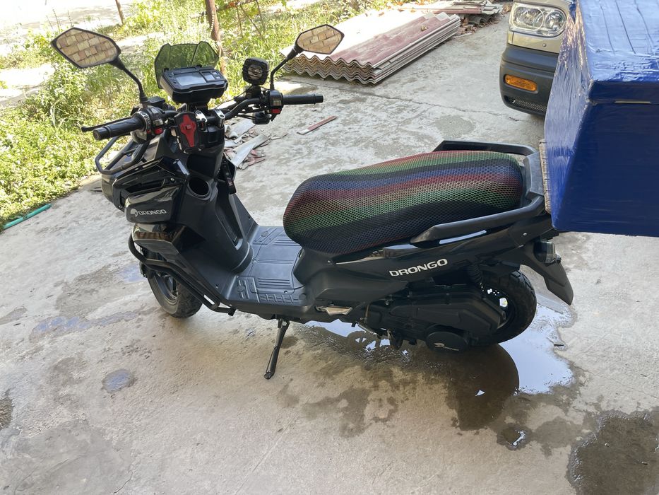 Skuter sotladi Tank