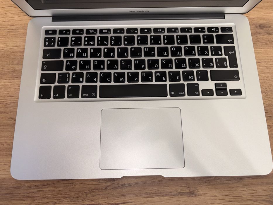 Продам макбук в отличном состояние