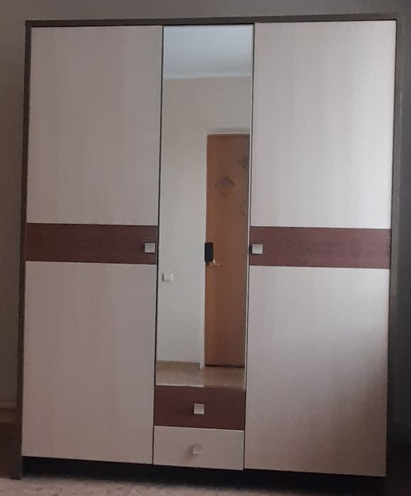 Спальний гарнитур