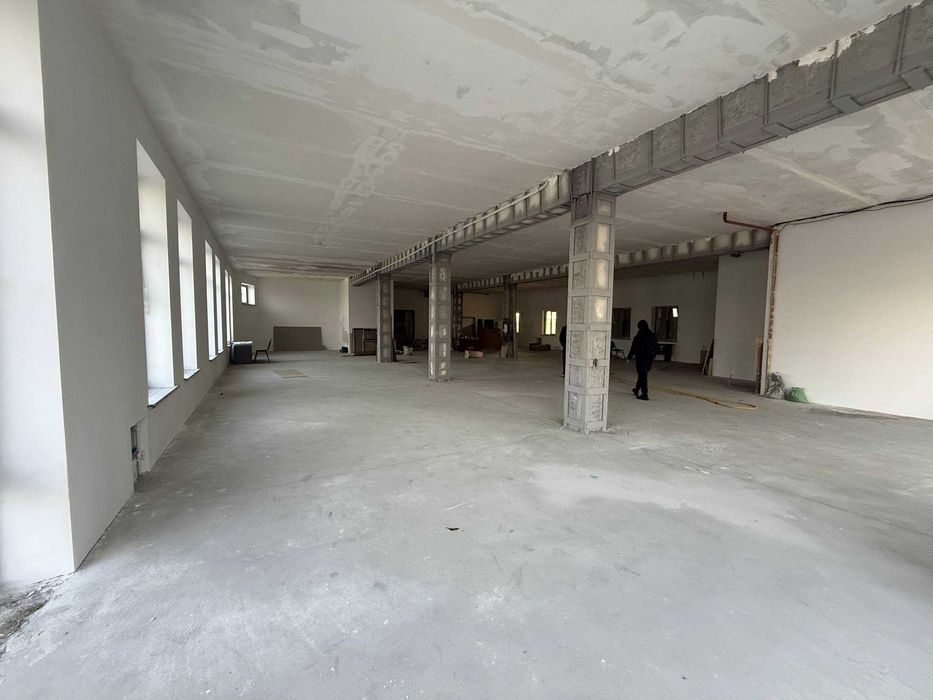 Сдаётся в аренду 3-этажное здание — 1 линия, Юнус Абад, ул Ахмад Дониш