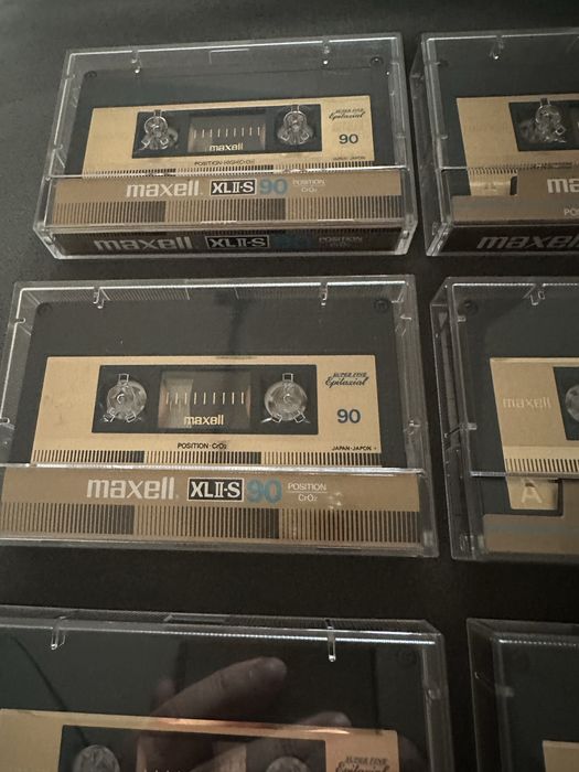 Vand un set de 6 casete Maxell XLII-S 90min