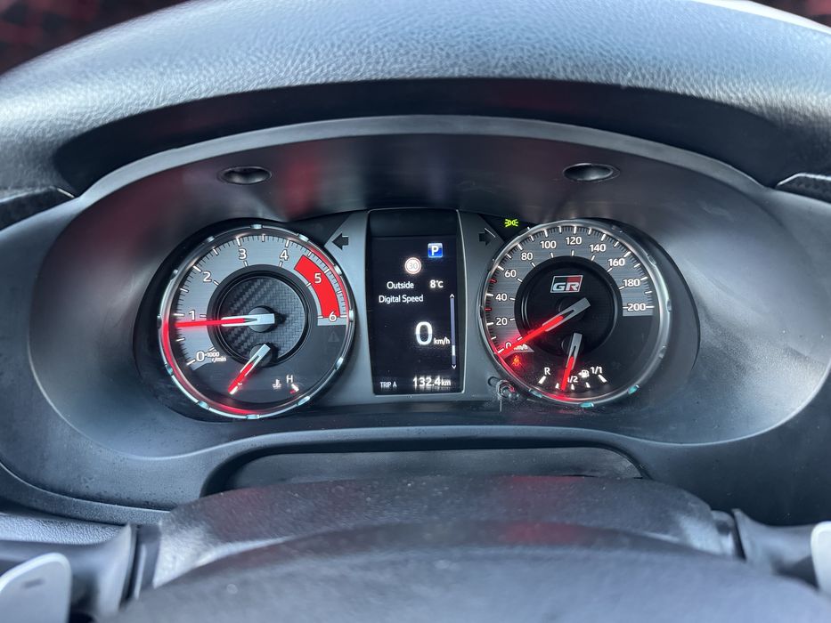 Toyota hilux GR SPORT 2.8 204 cp 2024