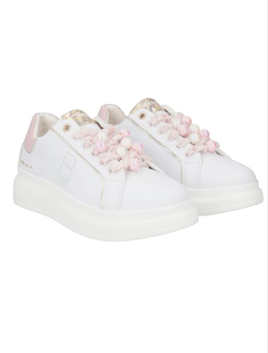 Чисто нови спортни обувки Tosca Blu