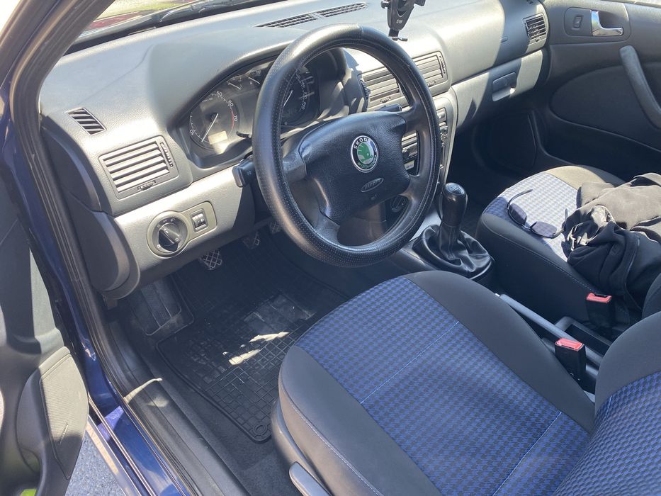 SKODA OCTAVIA TOUR , 1,6 benzina ,AC