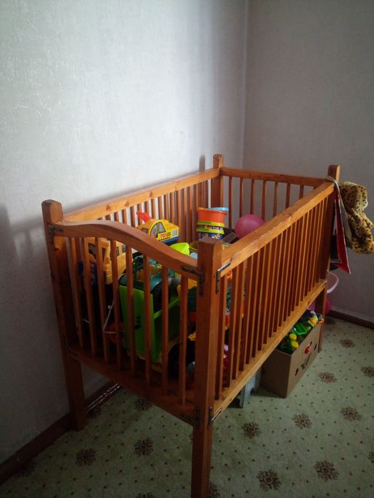 Продаю детские кроватки.