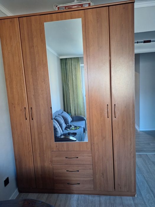 Шифонер  трехстворчаты