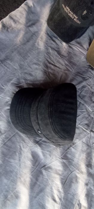 Кепка бош кийимлар