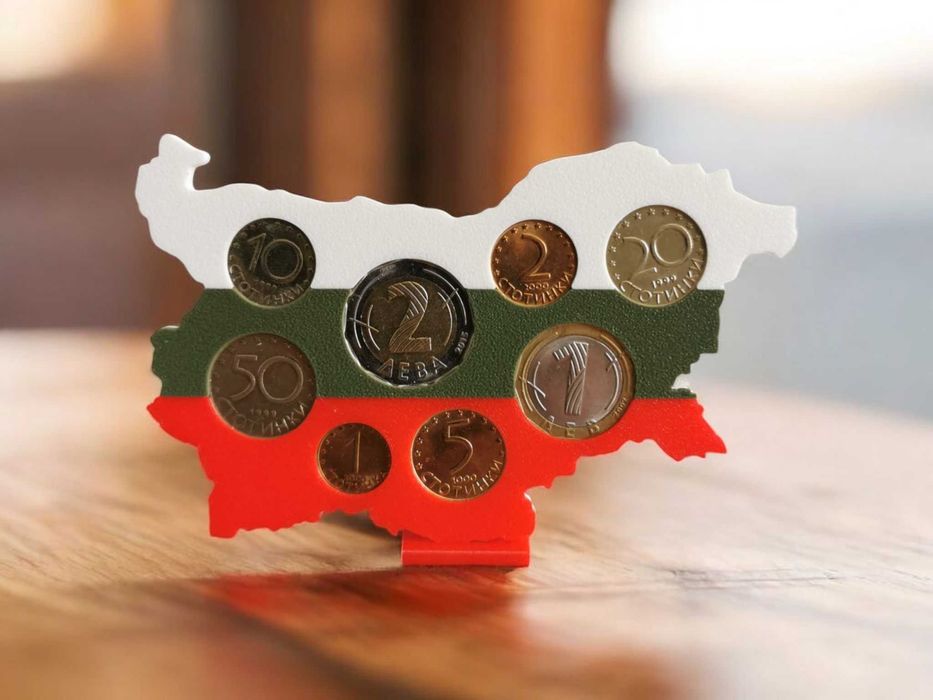 Декоративен монетник „България“ – спомен за българския лев