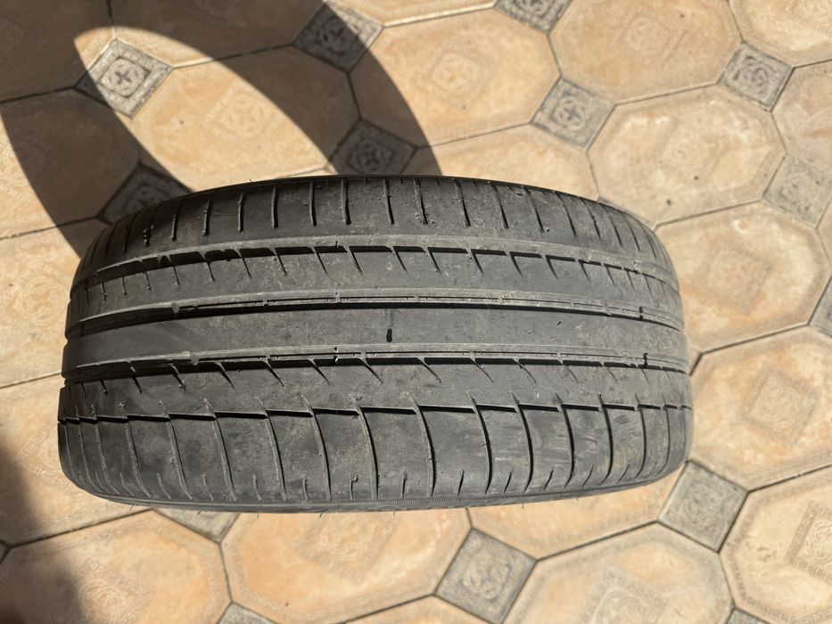 Летние шины (235/45R16)