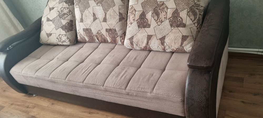 Продам диван  в хорошем состоянии