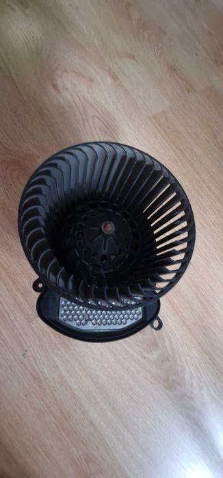 Ventilator interior kadjar