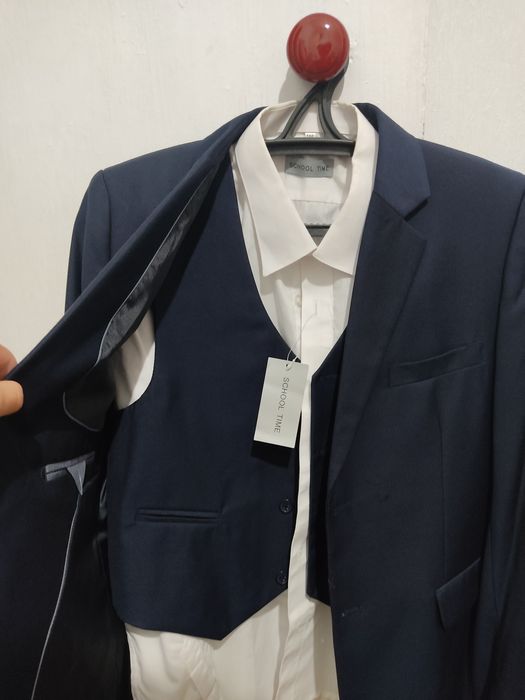 Костюм, жилет с рубашкой