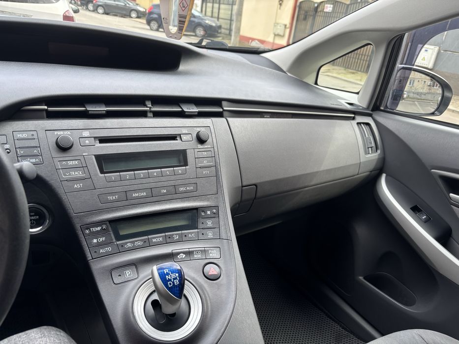 Toyota Prius 3 Hibrid + GPL