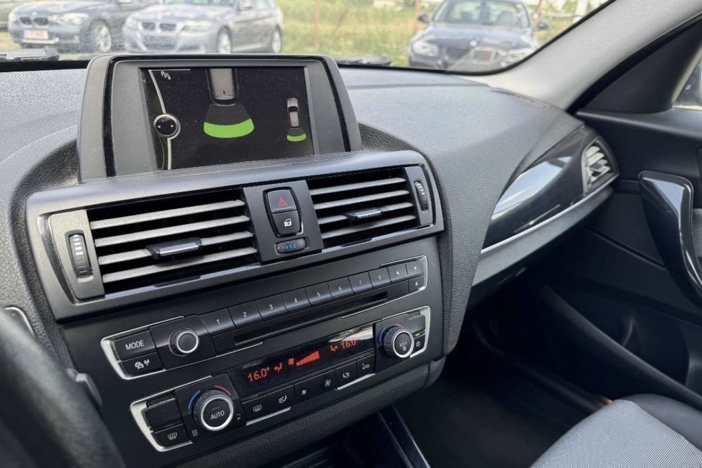 BMW 1 Series 2011 — imagine 3