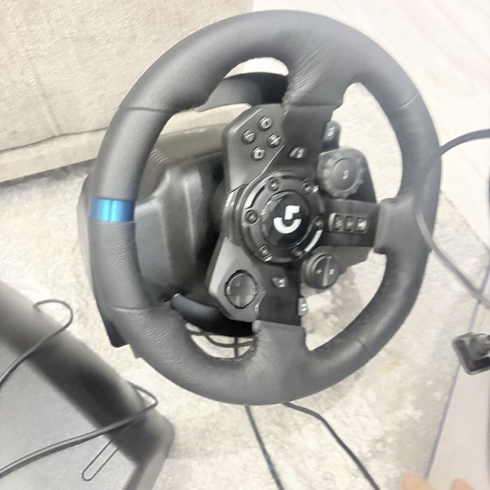 Logitech g923 новый
